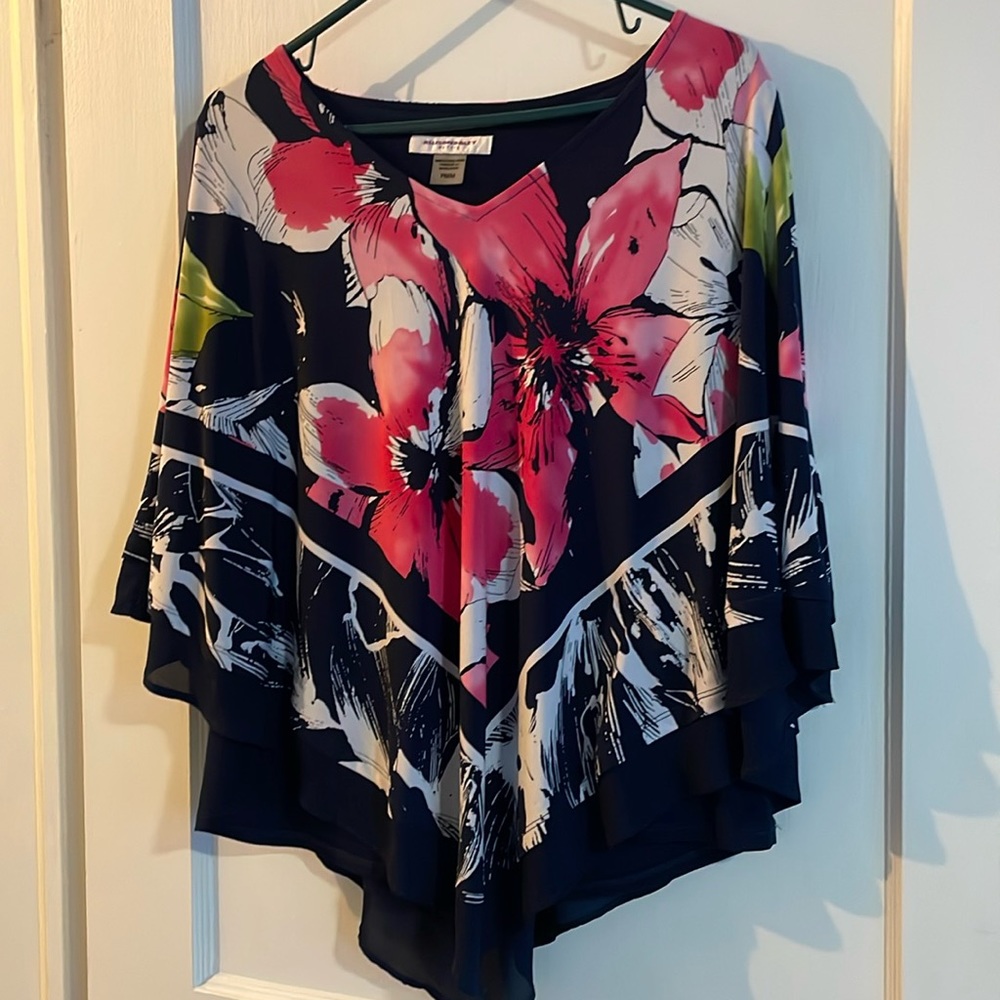 Allison Daley poncho top size PM